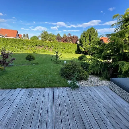 Schoene Gartenwohnung Mit Carport Und Terrasse! Διαμέρισμα Γκρατς
