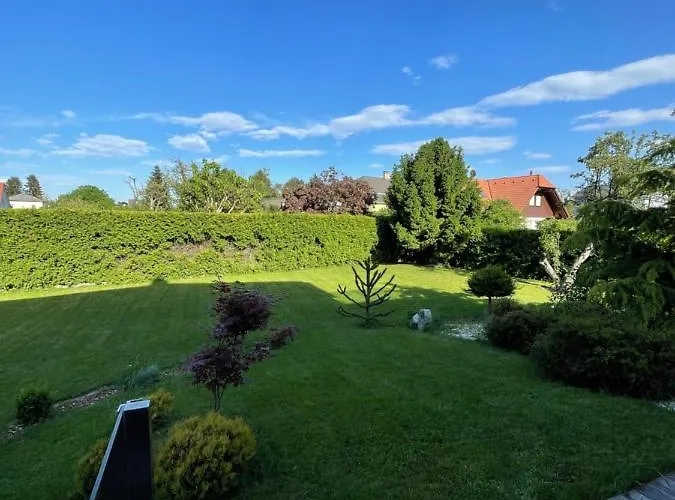 Διαμέρισμα Schoene Gartenwohnung Mit Carport Und Terrasse! *