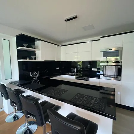 Apartmán Schoene Gartenwohnung Mit Carport Und Terrasse! Štýrský Hradec