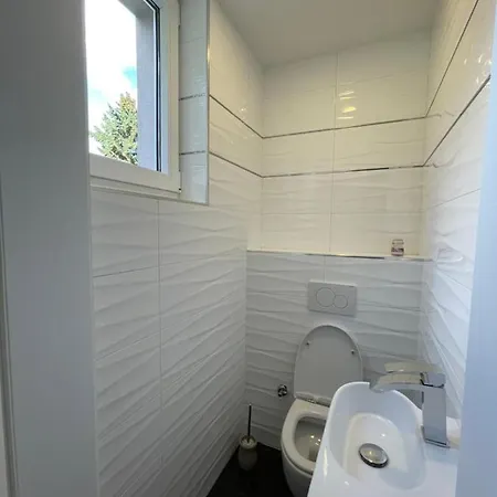 Apartmán Schoene Gartenwohnung Mit Carport Und Terrasse! *