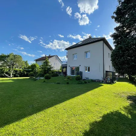 Schoene Gartenwohnung Mit Carport Und Terrasse! Štýrský Hradec