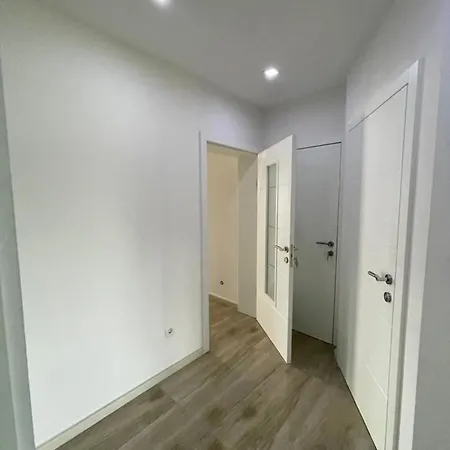 Schoene Gartenwohnung Mit Carport Und Terrasse! Štýrský Hradec