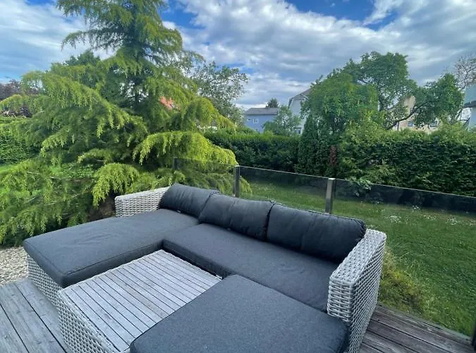 Schoene Gartenwohnung Mit Carport Und Terrasse!